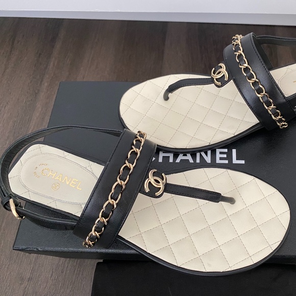 2023 CHANEL CC LOGO BLACK THONG LEATHER FLAT SHOES SANDALS 37 - Picture 4 of 16